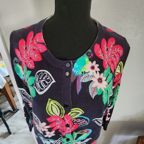 CROWN & IVY TROPICAL PRINT SWEATER - Picture 3 of 3